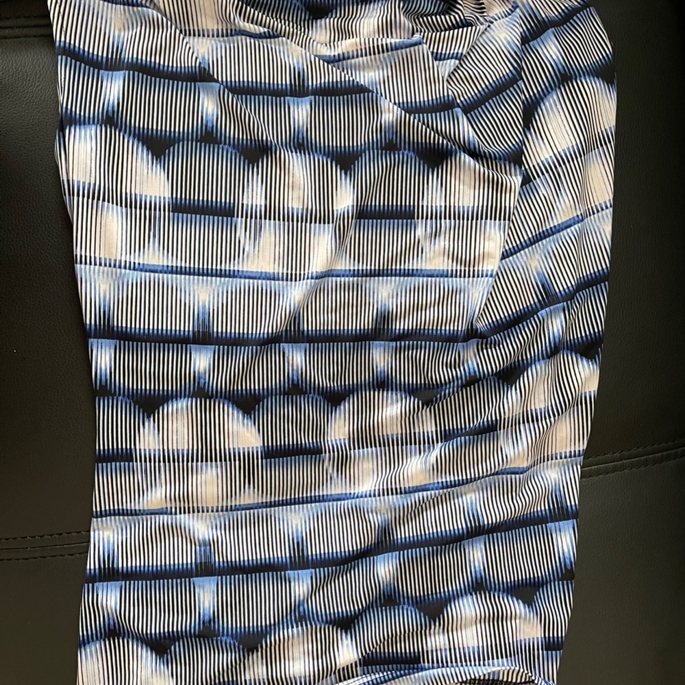 Blouse - Picture 8 of 8